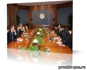 Алексей Миллер провел рабочую встречу с Послом Вьетнама в России